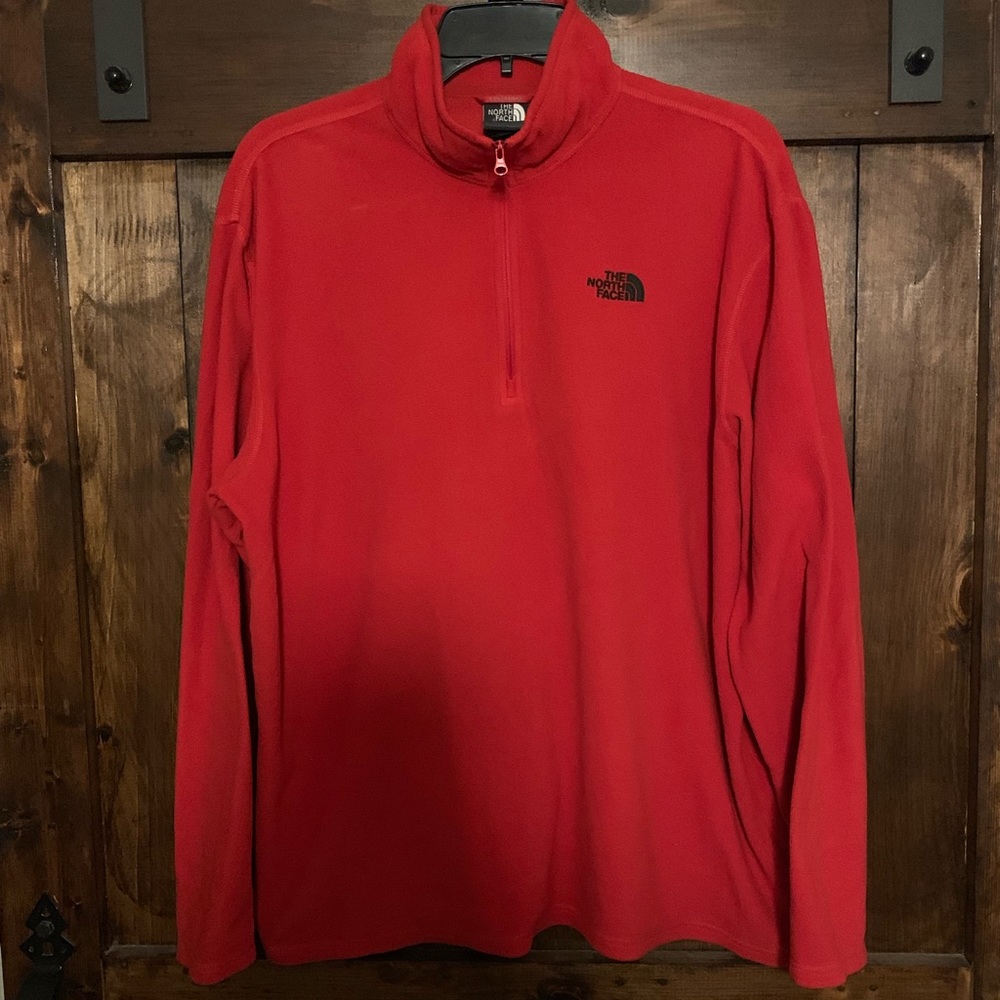 North Face Large 1/4 Zip Pullover Red
